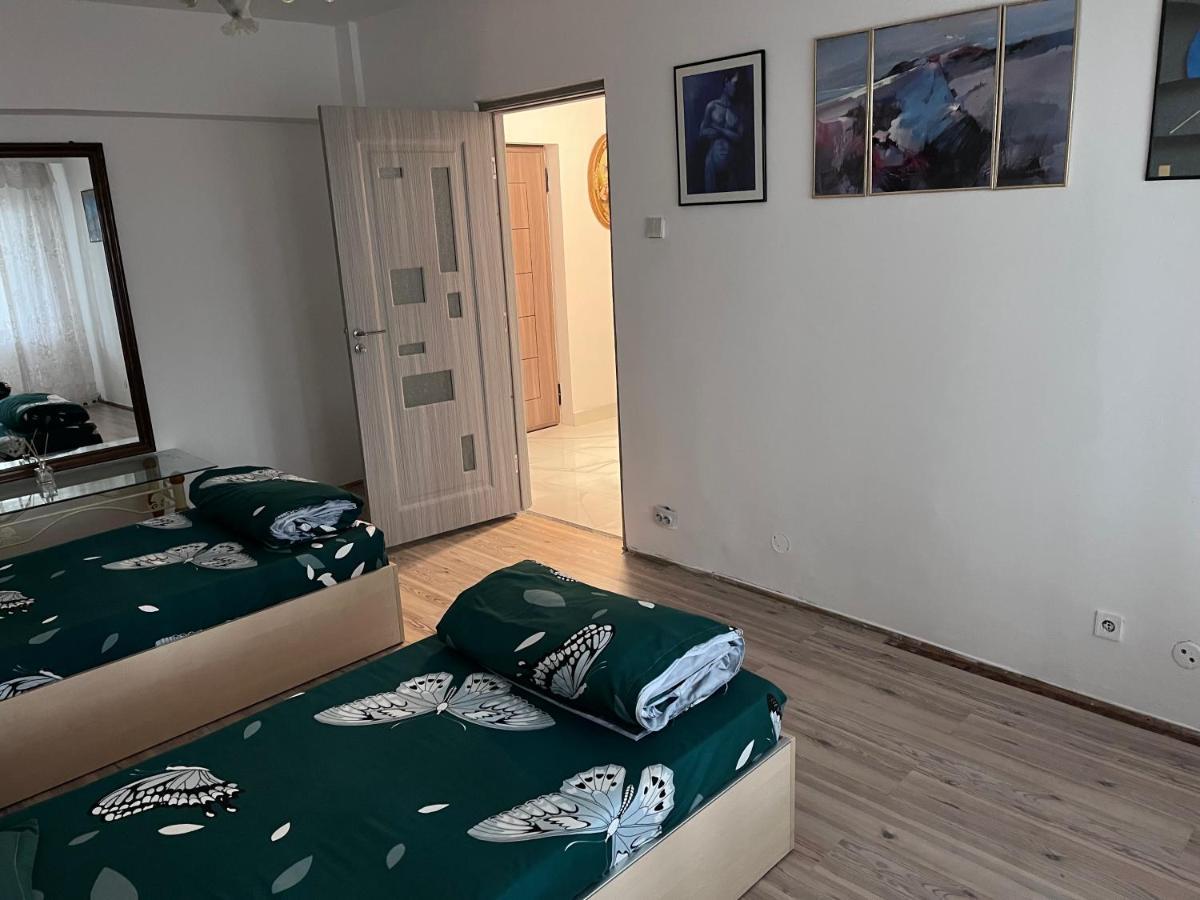 Apartament In Centrul Orasului Bacau Luaran gambar