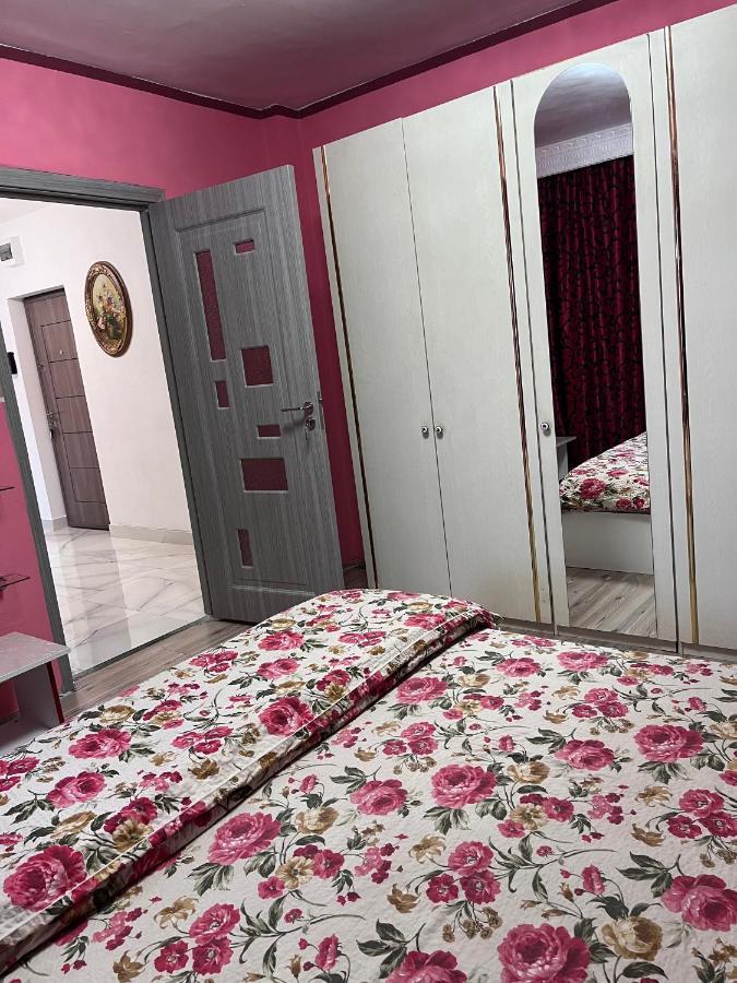Apartament In Centrul Orasului Bacau Luaran gambar